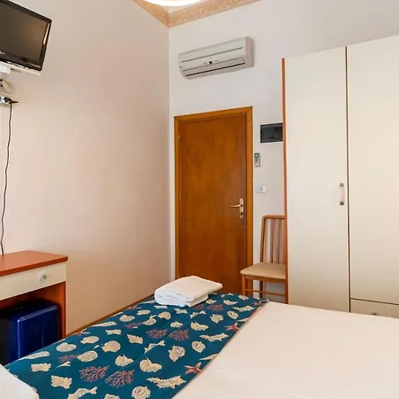 Milanese 3* Римини