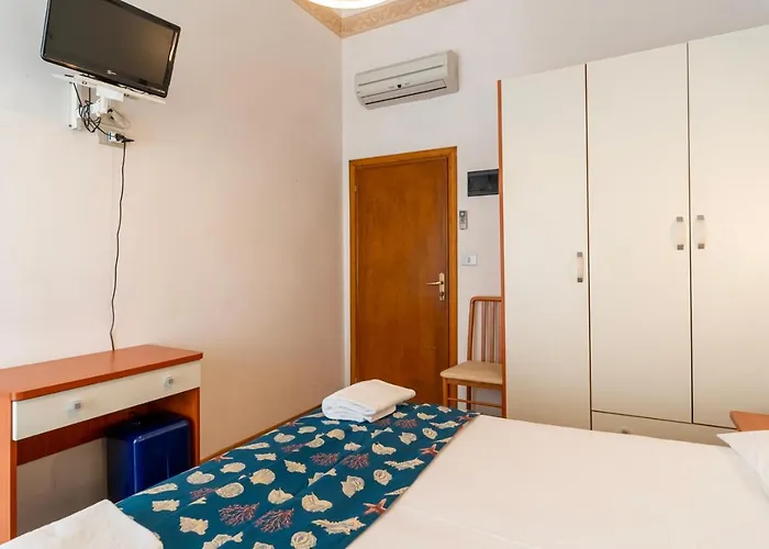 Milanese 3* Rimini