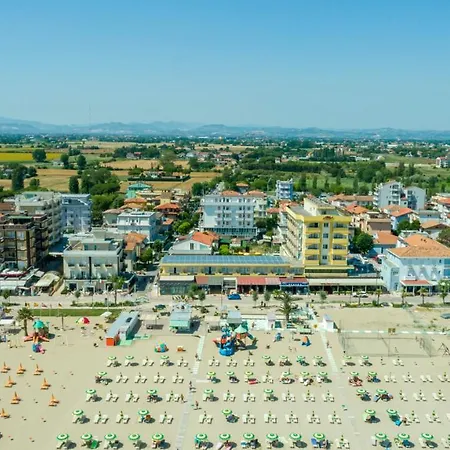 米兰聂斯酒店 里米尼